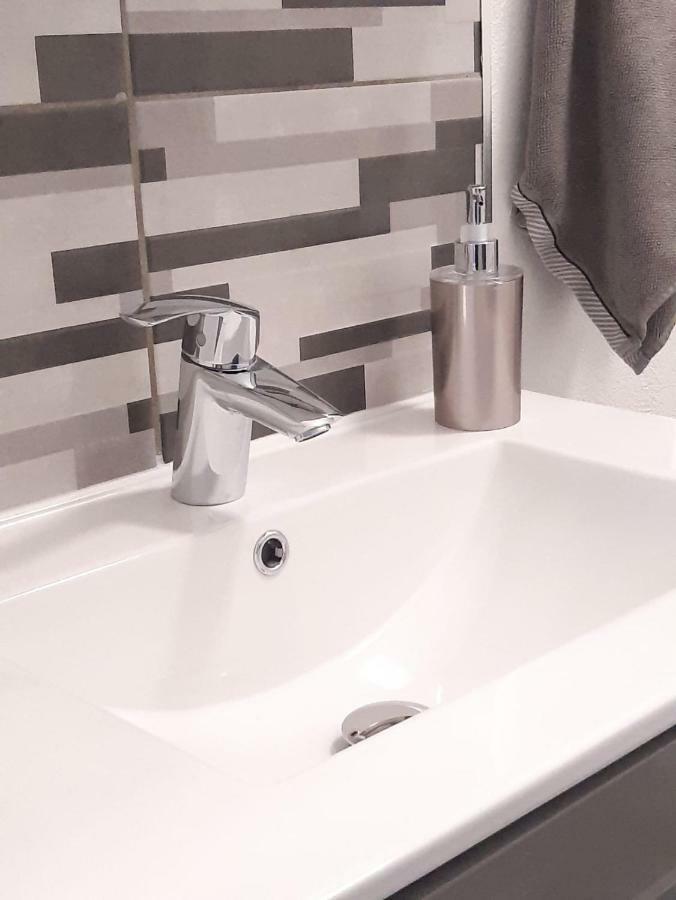 Comfort Stay Basel Airport 1A46 Сен-Луи Экстерьер фото
